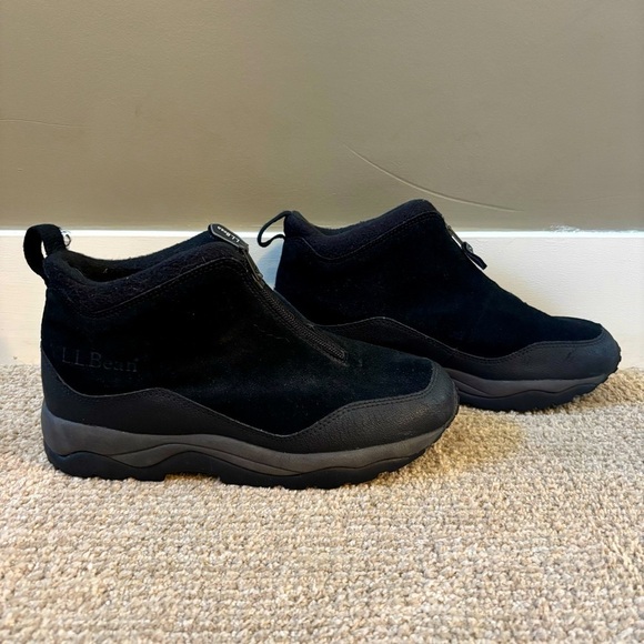 L.L. Bean Shoes - LL Bean Women’s Black Primaloft Boots - size 9